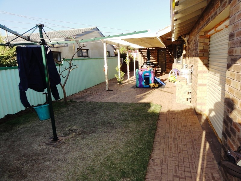 4 Sussex Place, Halls Head WA 6210