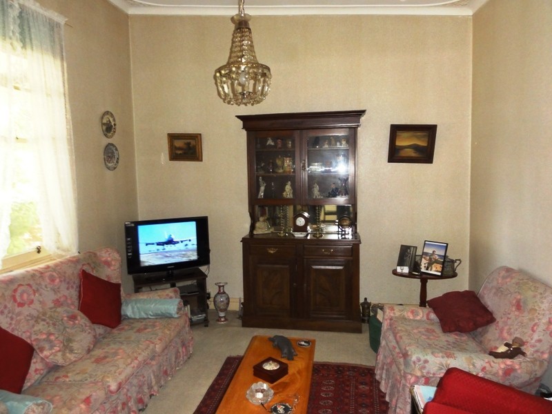 5 Goomarl St, Dudley Park WA 6210