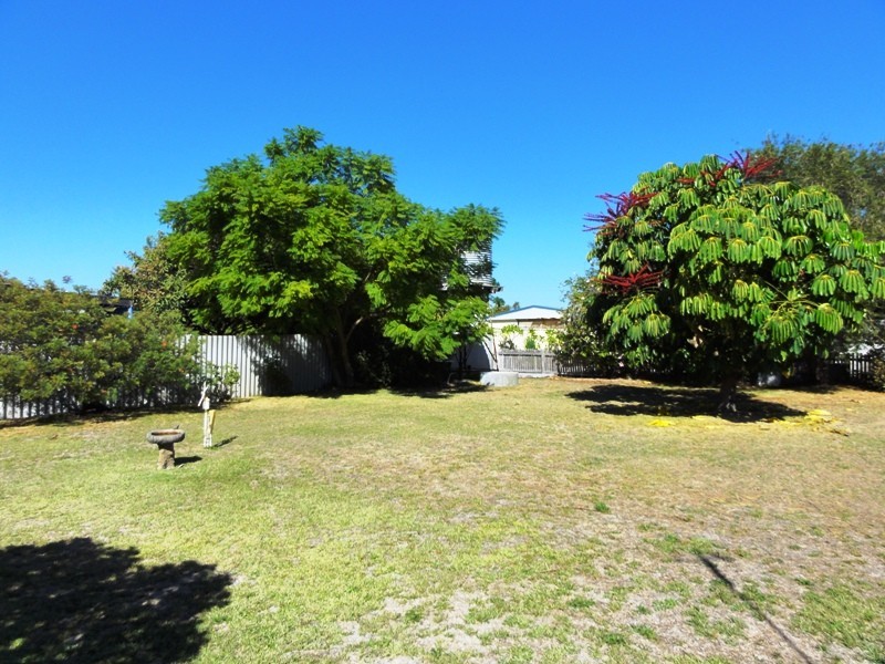 5 Goomarl St, Dudley Park WA 6210