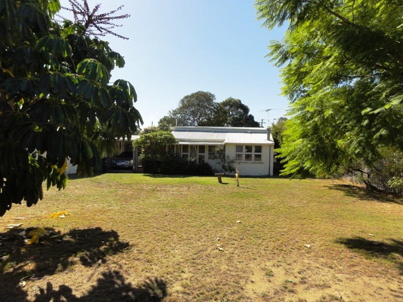 5 Goomarl St, Dudley Park WA 6210