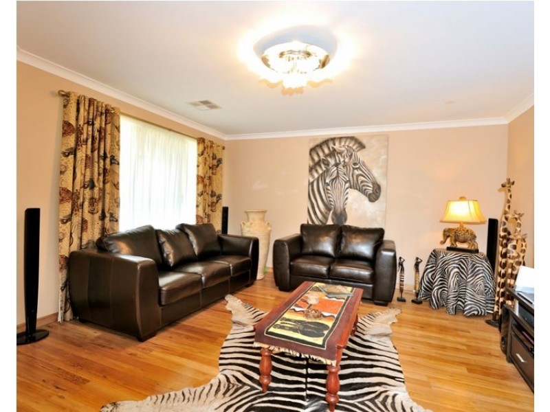 16 Benooka Grange., Lakelands WA 6180