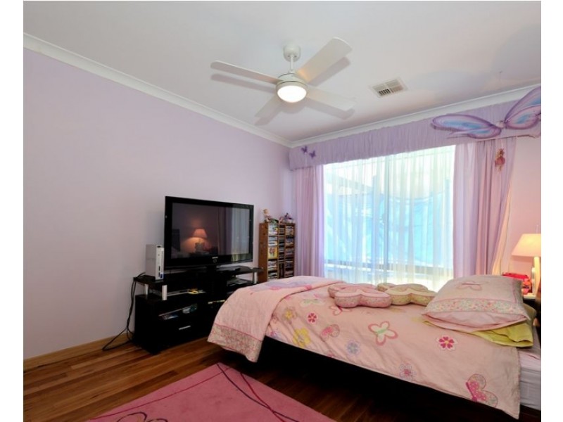 16 Benooka Grange., Lakelands WA 6180