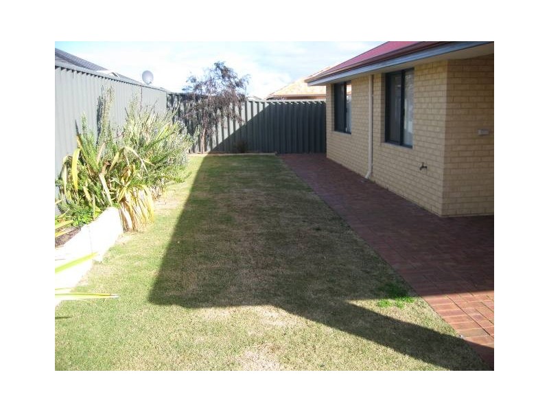 6 Beacon Way, Singleton WA 6175