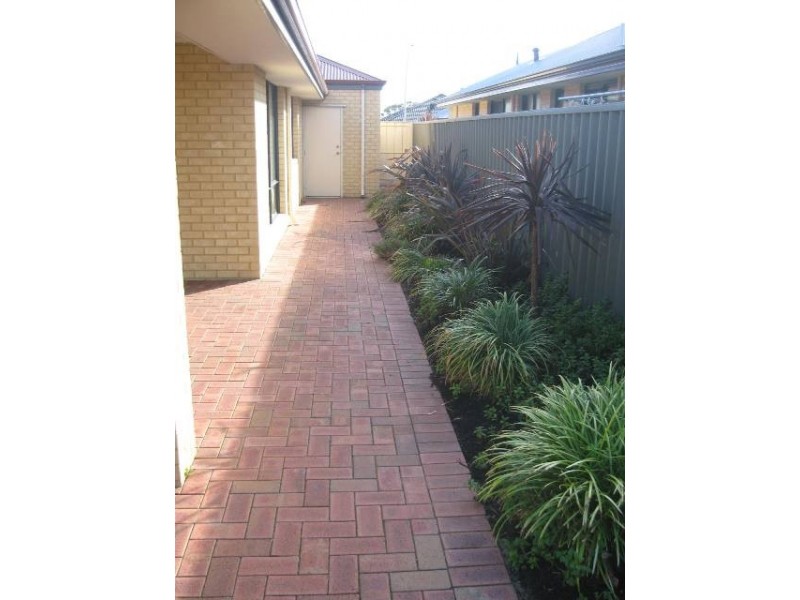 6 Beacon Way, Singleton WA 6175