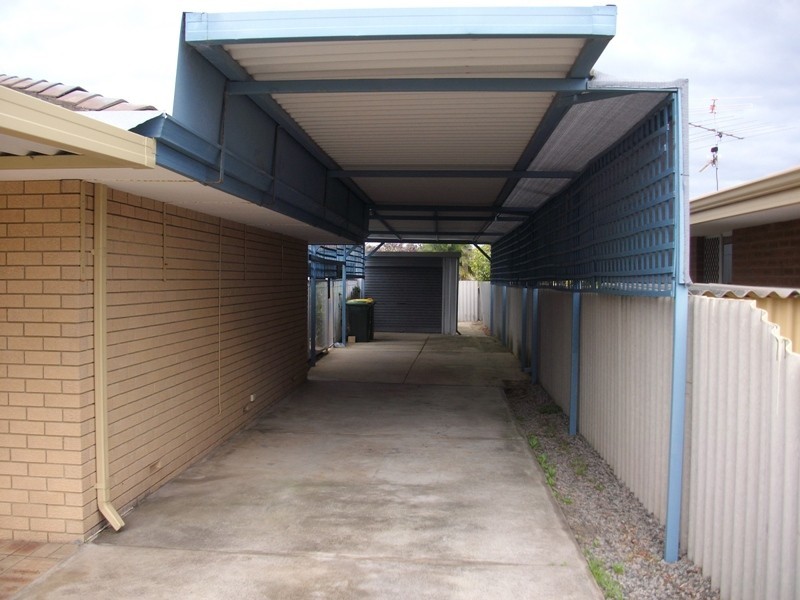 15 Curlew St, Dudley Park WA 6210