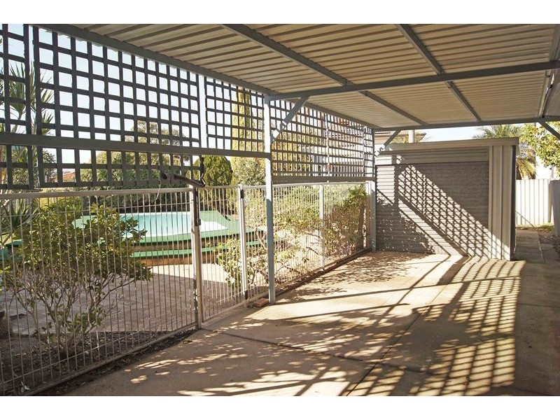 15 Curlew St, Dudley Park WA 6210