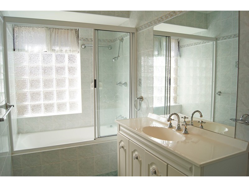 15 Curlew St, Dudley Park WA 6210