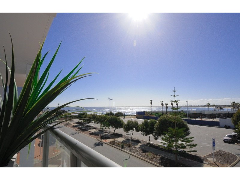 20/1 Breakwater, Mandurah WA 6210