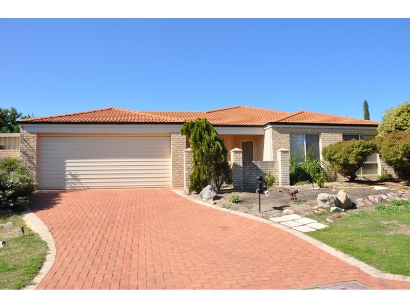 11 Paradise Circuit, Halls Head WA 6210