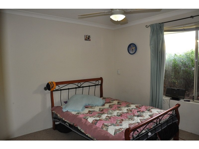 11 Paradise Circuit, Halls Head WA 6210