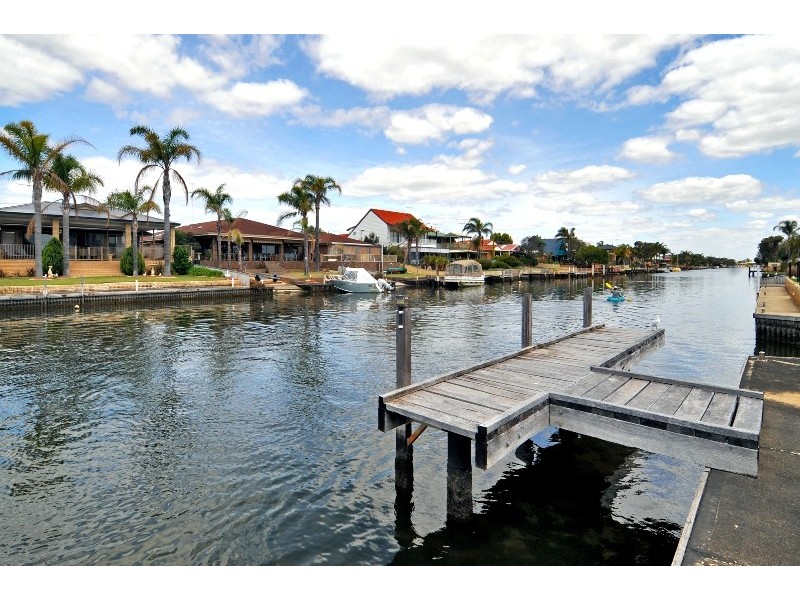 100 Moyup Way, South Yunderup WA 6208