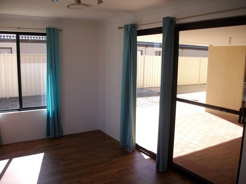 16 Wells Rd, Pinjarra WA 6208