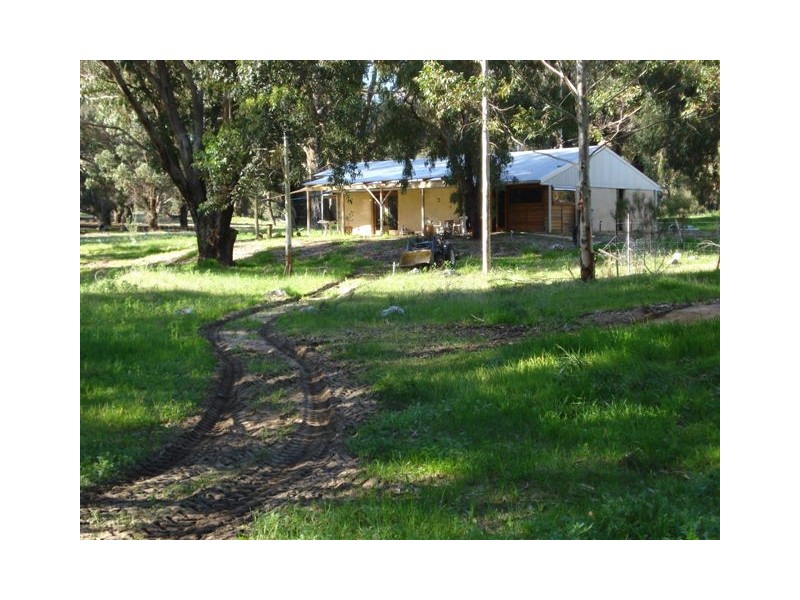 17 Dods Retreat, Lake Clifton WA 6215