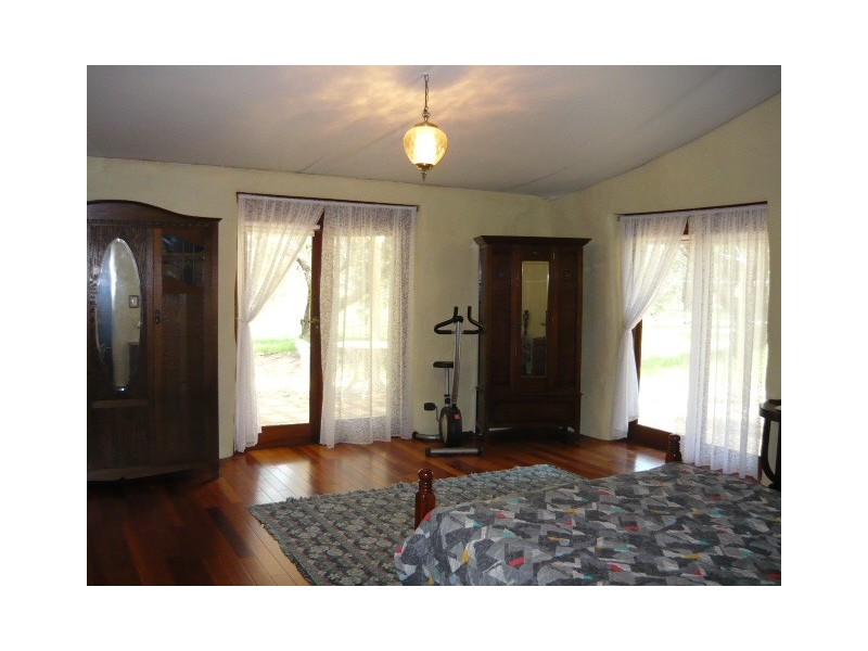 17 Dods Retreat, Lake Clifton WA 6215