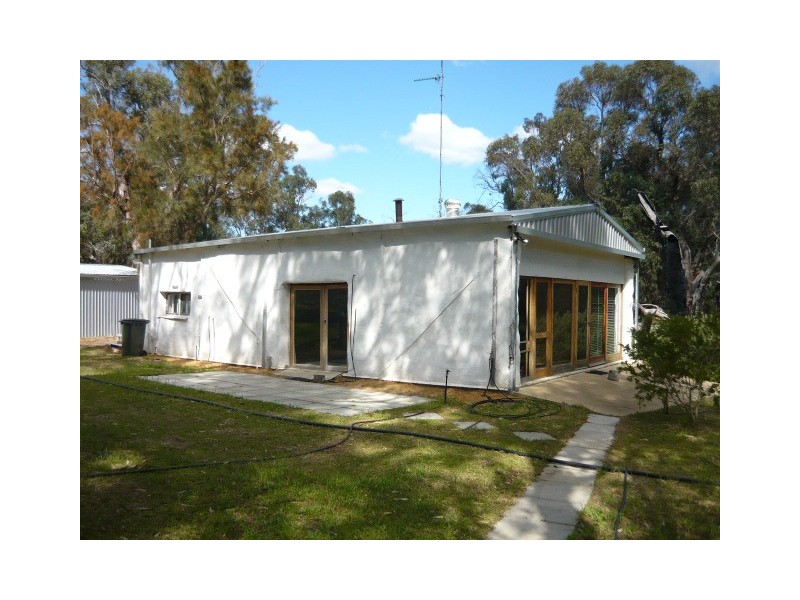 17 Dods Retreat, Lake Clifton WA 6215