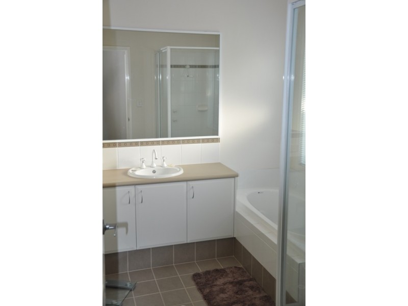 1/ 110 Leighton Rd, Halls Head WA 6210