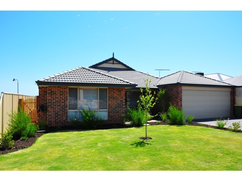 28 Tandure Heights, Lakelands WA 6180