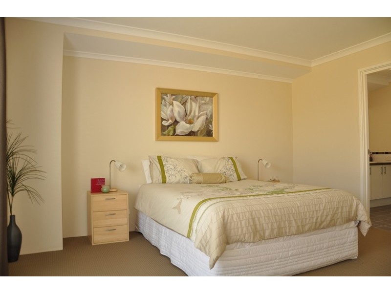 28 Tandure Heights, Lakelands WA 6180