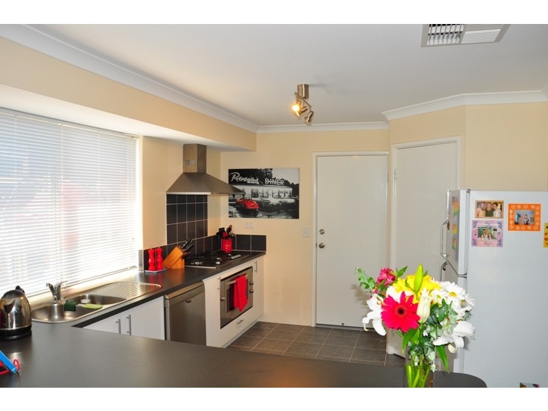 28 Tandure Heights, Lakelands WA 6180