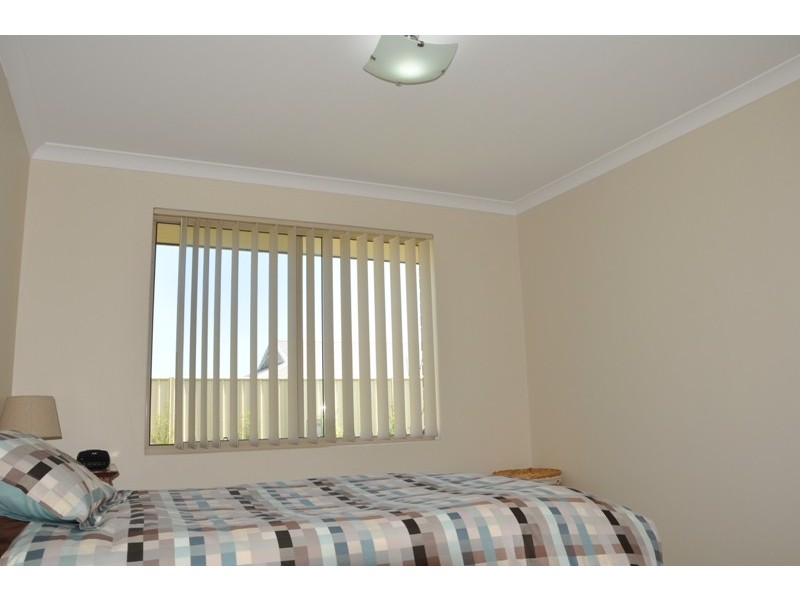 28 Tandure Heights, Lakelands WA 6180