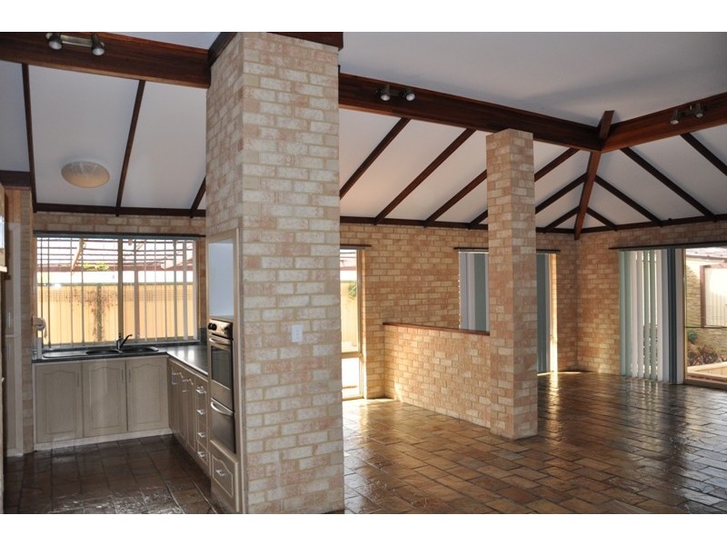 12 Blossom Pl, Coodanup WA 6210