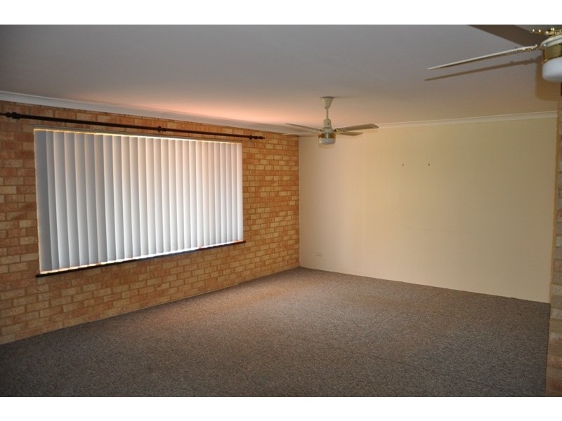 12 Blossom Pl, Coodanup WA 6210