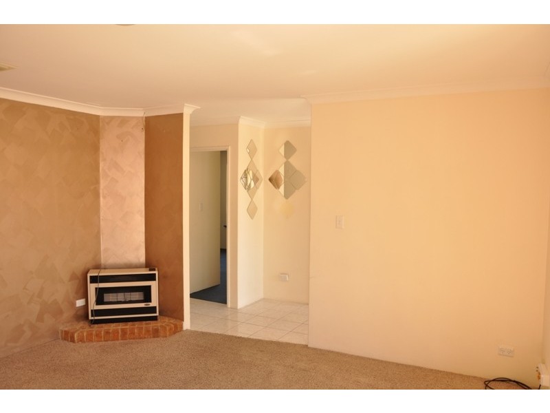 2 Falstaff Close, Greenfields WA 6210