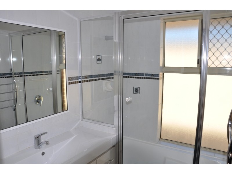 2 Falstaff Close, Greenfields WA 6210