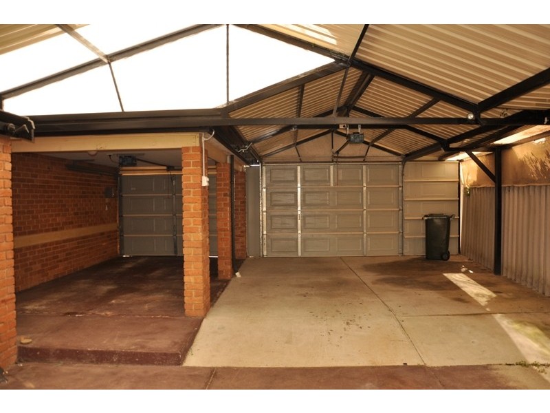 2 Falstaff Close, Greenfields WA 6210