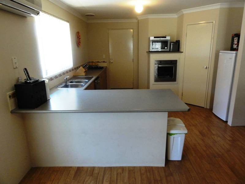 1 Newark Wy, Secret Harbour WA 6173