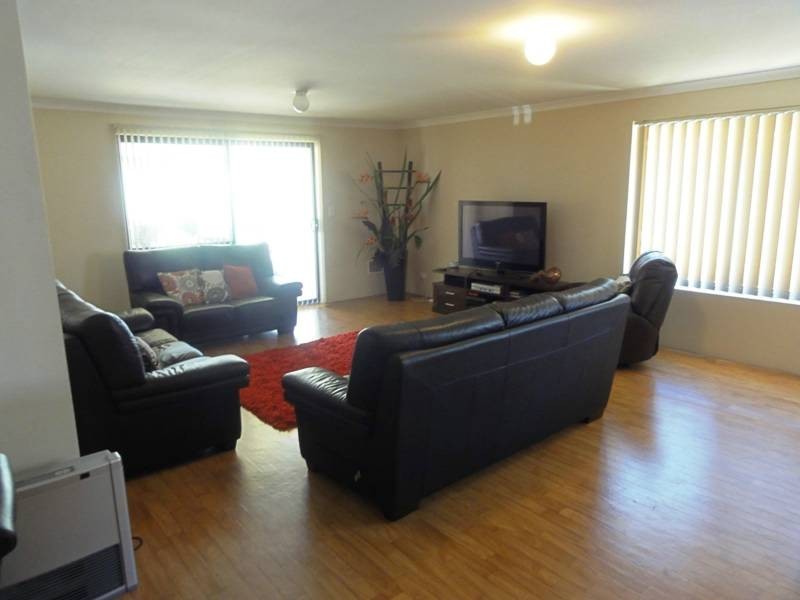 1 Newark Wy, Secret Harbour WA 6173