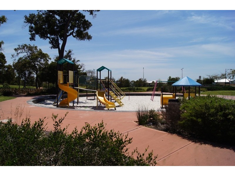 18 Bibbulmun Mndr, Ravenswood WA 6208