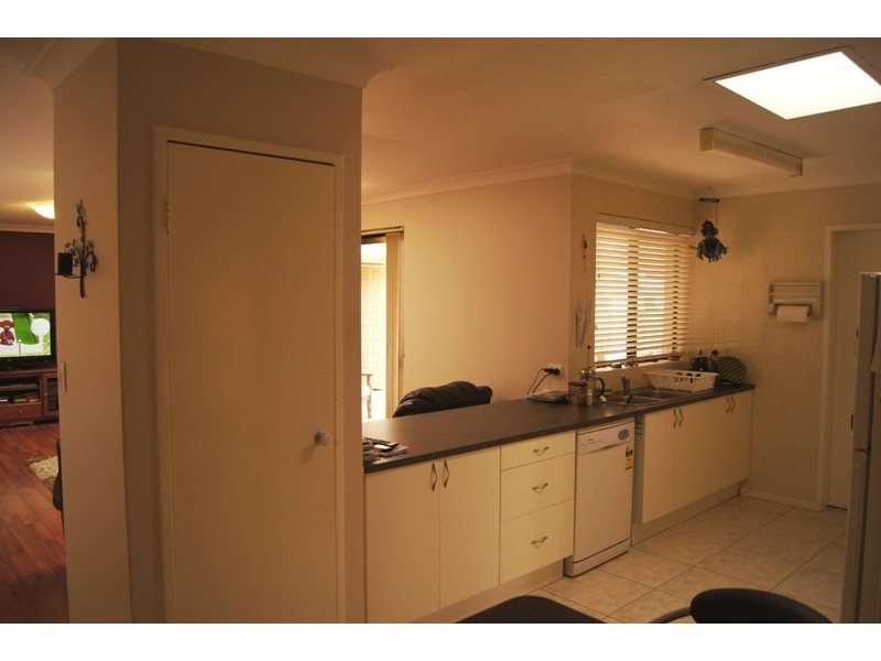 48 Kookerbrook St, Dudley Park WA 6210