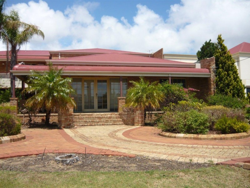 69 Pinjarra Road, Mandurah WA 6210