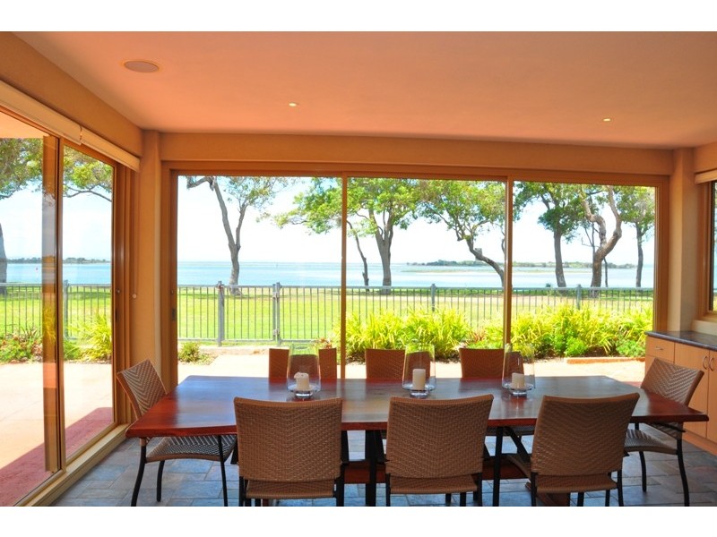 15 Chimneys Retreat, Erskine WA 6210