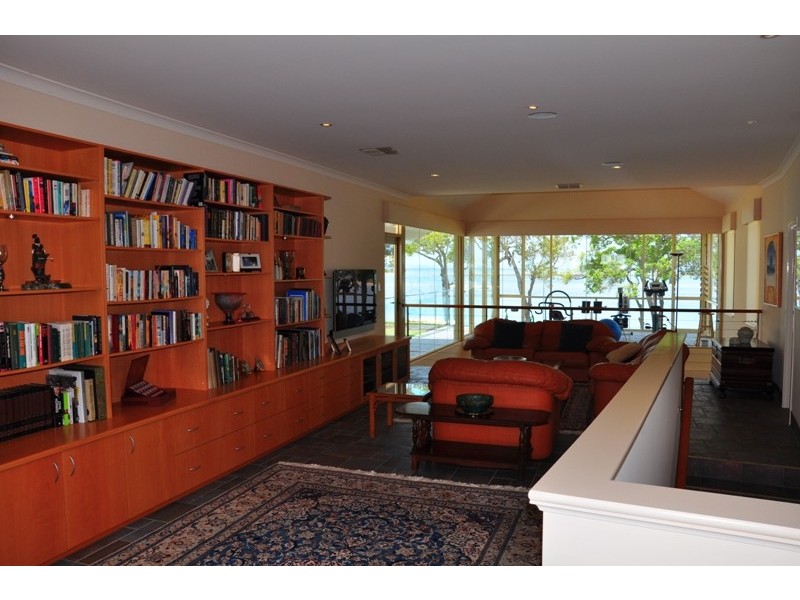 15 Chimneys Retreat, Erskine WA 6210