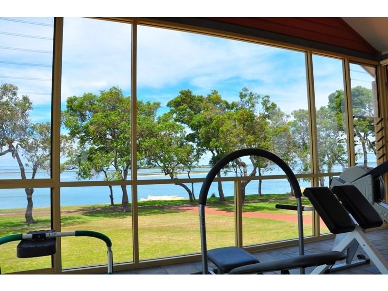 15 Chimneys Retreat, Erskine WA 6210