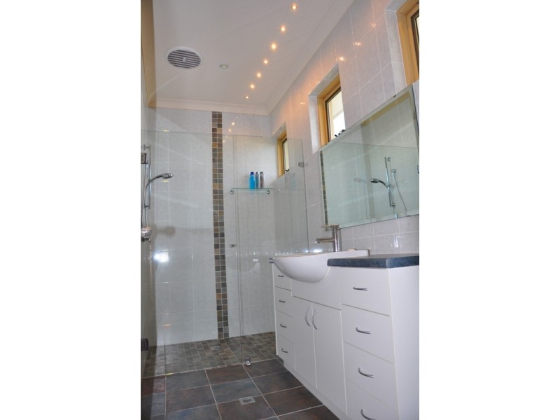 15 Chimneys Retreat, Erskine WA 6210