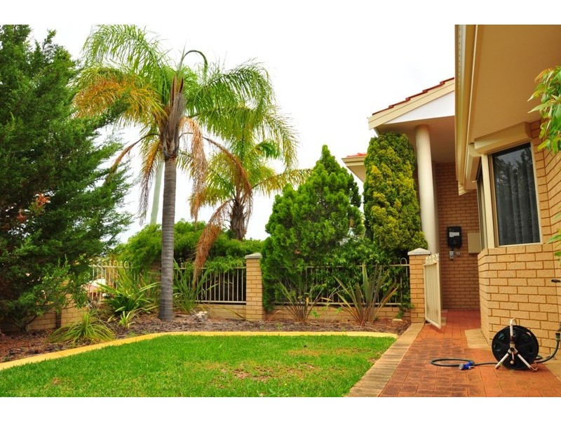 42 Perseus Road, Silver Sands WA 6210