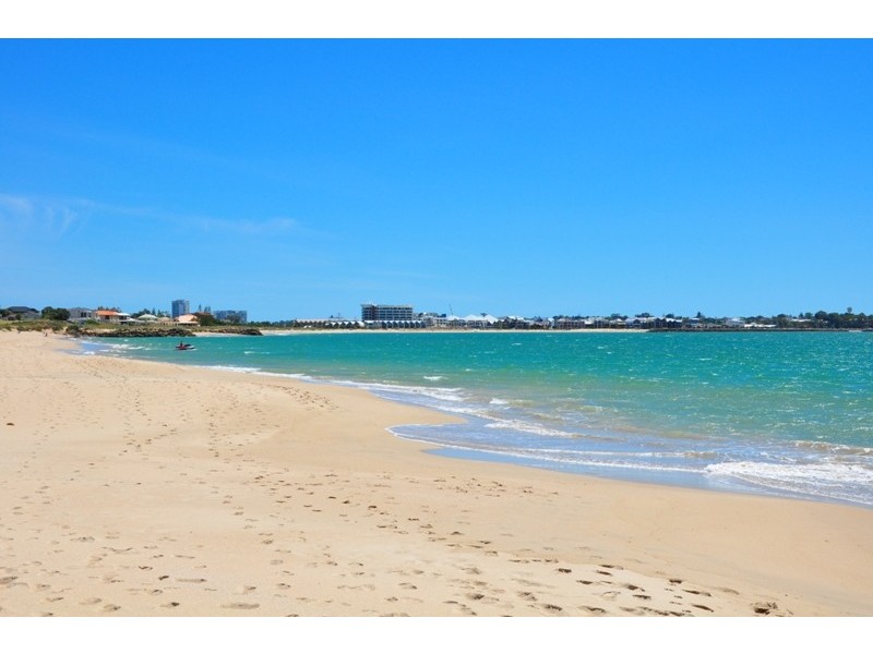 42 Perseus Road, Silver Sands WA 6210