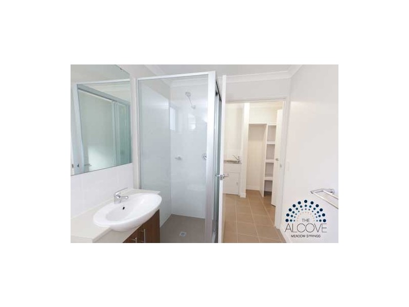 25 Elkridge Turn, Meadow Springs WA 6210