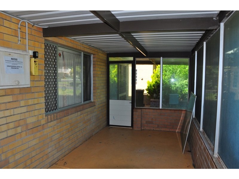 10 Sharland St, Halls Head WA 6210