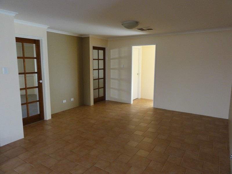 8 Eiffel Crescent, Port Kennedy WA 6172