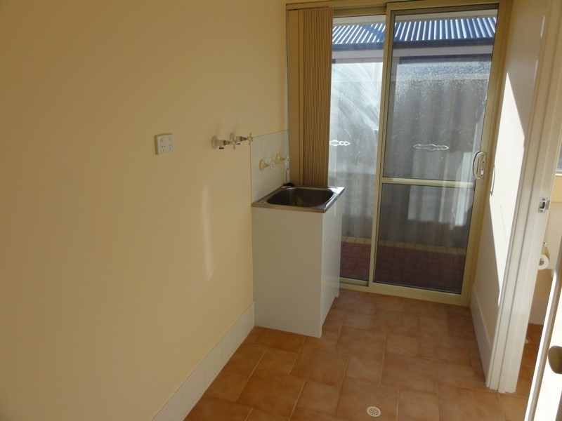 8 Eiffel Crescent, Port Kennedy WA 6172