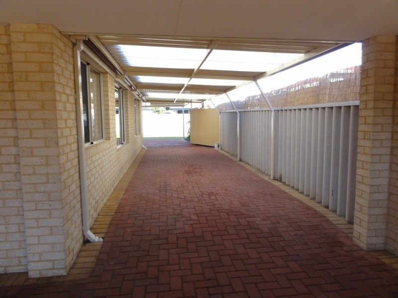 8 Eiffel Crescent, Port Kennedy WA 6172