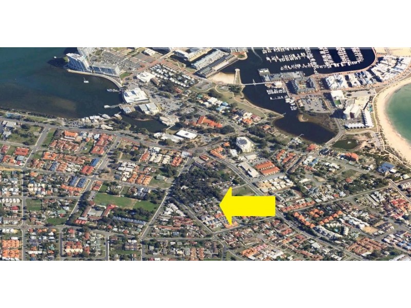 4/15 Hall St, Mandurah WA 6210
