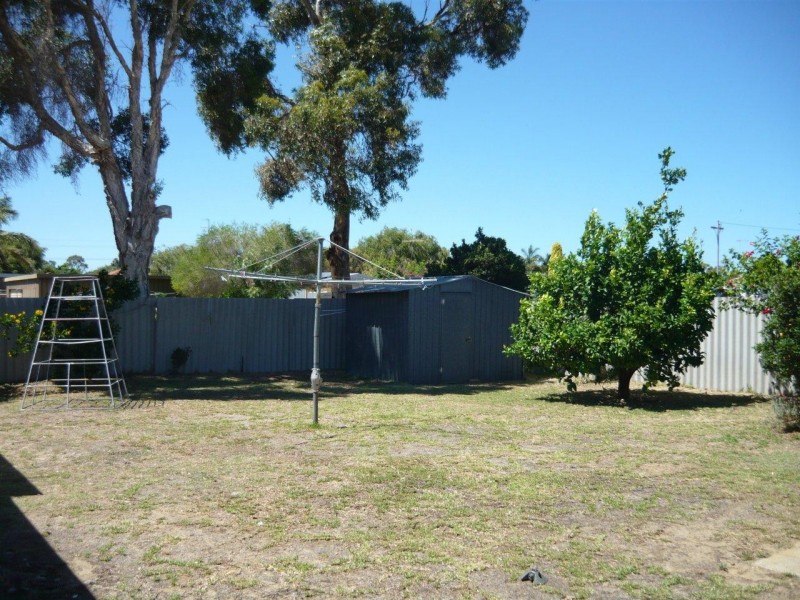 5 Evandale Street, Dudley Park WA 6210