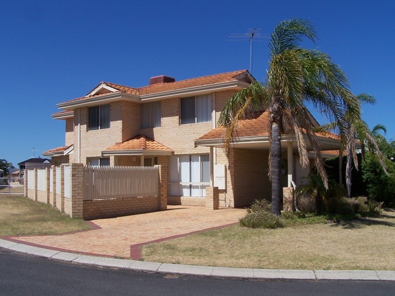 1/1 Fitzroy Close, Dudley Park WA 6210