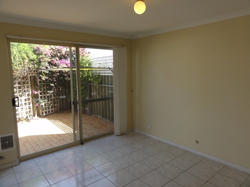 1/1 Fitzroy Close, Dudley Park WA 6210