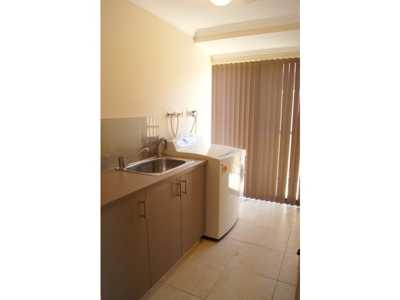 24 Hamlet Pass, Pinjarra WA 6208